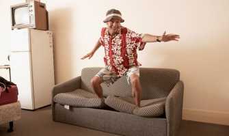 Couchsurfing, ospitare in casa chi viaggia: �Ma attenzione ad avances e bidoni�